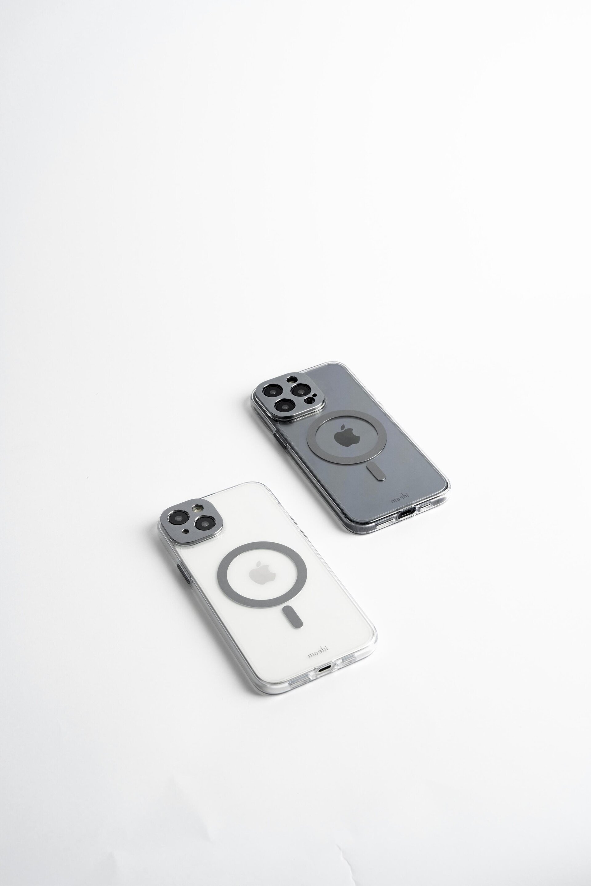 Funda Luna Silver/Dark Gray  iGlaze para iPhone 13/14/15 con magsafe - 4
