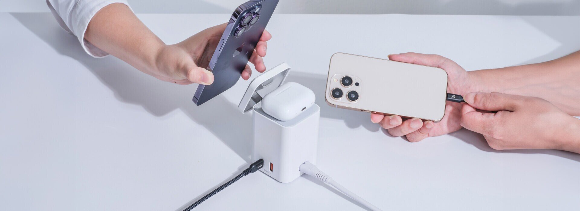 Bloque de carga Blanco MAG 4 con soporte 360ºmagnético de carga ,USB-C y USB-A - 5